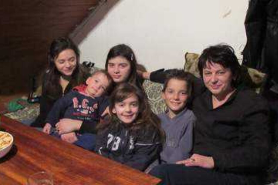 Jasna Kasunić s djecom (Arhiva/S. MATEJČIĆ)