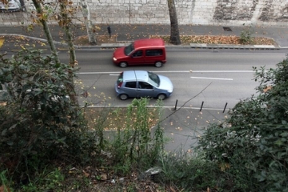 Je li nesretni Puljanin pao niz stijene u Arsenalsku ulicu ili je žrtva nasilja, utvrdit će istraga