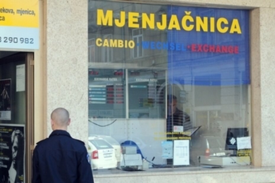 Mjenjačnica No1 na pulskim Giardinima opljačkana je početkom travnja (arhiva/D. Št.)