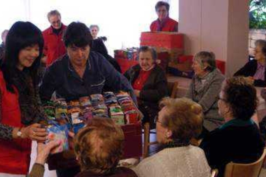 Li Ying Liu svakom je štićeniku uručila dar