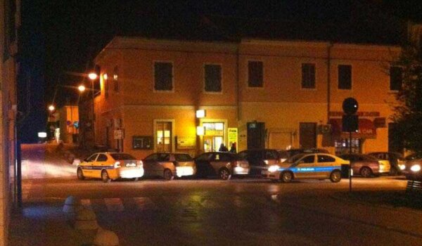 Policijska jurnjava jučer na Trgu Joakima Rakovca
