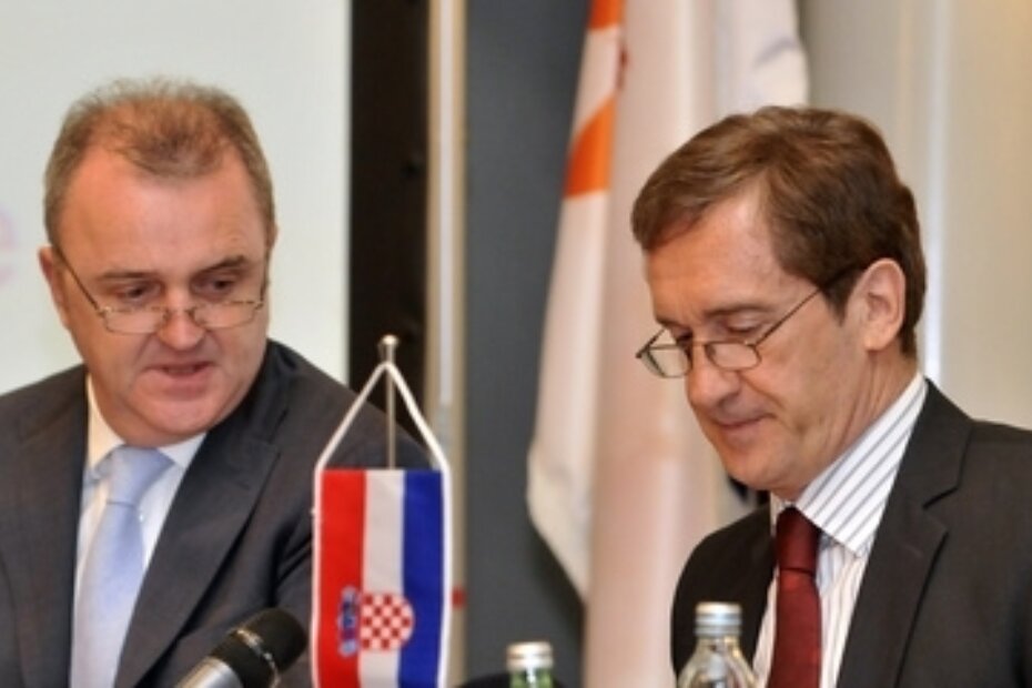 Veljko Ostojić, ministar turizma i predsjednik HTZ i Niko Bulić, direktor HTZ-a (Bruno Konjević/CROPIX)