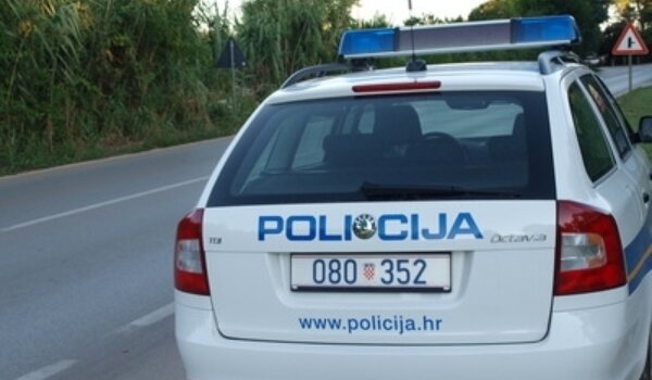 Vrsar: Traži se odbjegli vozač