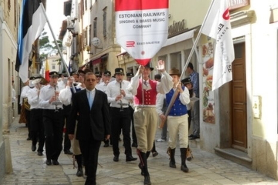 Mimohod sudionika porečkim ulicama