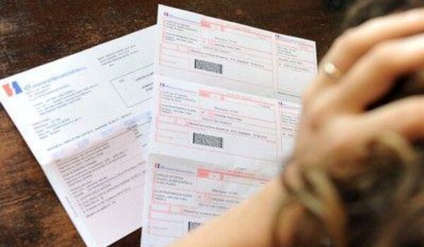 Naplaćivanje fiksnih naknada za struju i plin protuzakonito