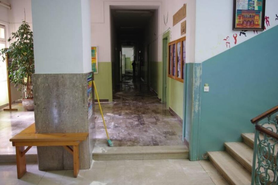 Hodnik je u trenutku fotografiranja bio već najvećim dijelom očišćen