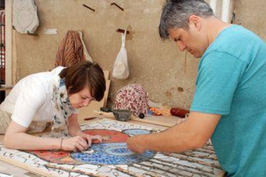 Marina Dželalija Jakominić i fotograf Vlado u akciji (J. PREKALJ)