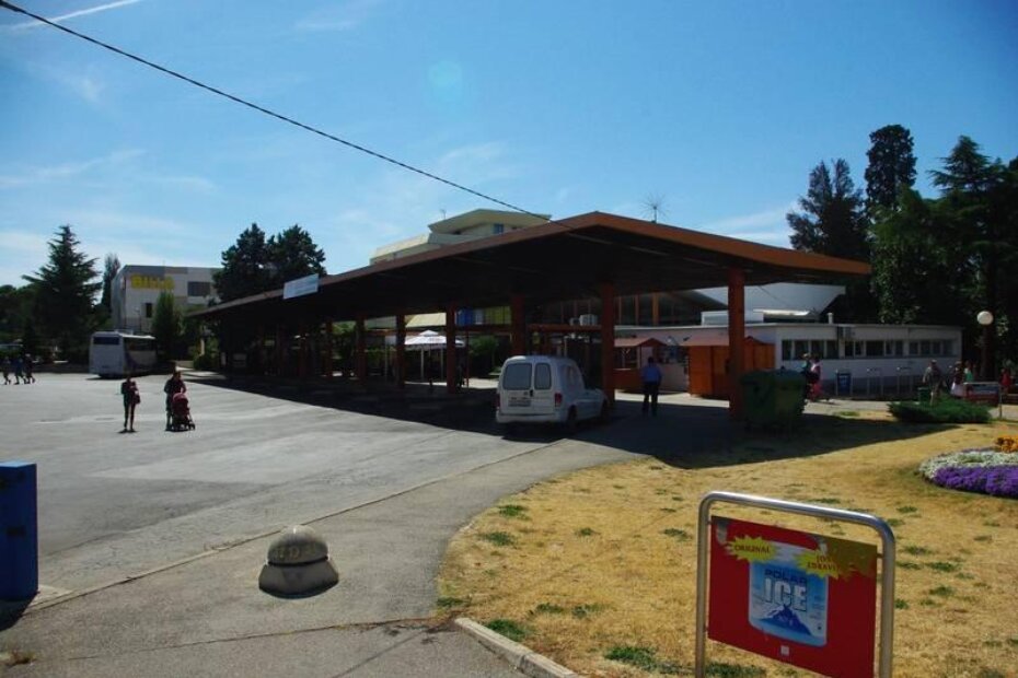 Ružno zdanje u centru Poreča takvo je već desetljećima