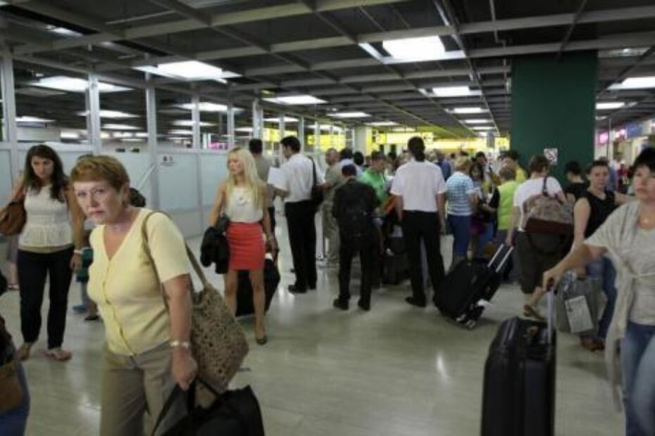 Polovicu putnika na aerodromu činili su Rusi (M. ANGELINI)