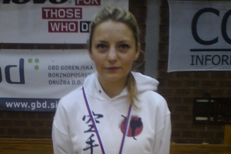 Članica KK Finida Diana Rogači sa svojim seniorskim zlatom iz Kranja