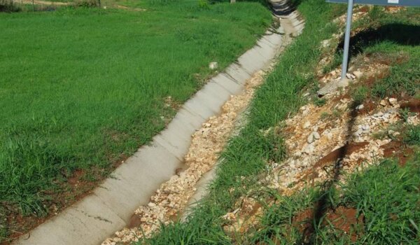 Cesta sa pet zvjezdica: Kako se točno održavaju odvodni kanali na porečkoj obilaznici?