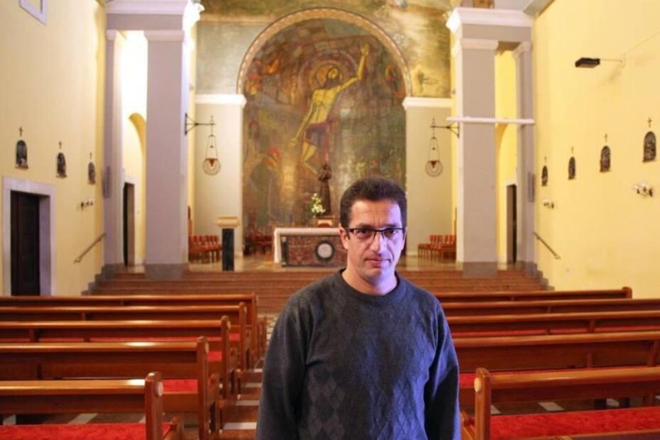 Fra Tomislav Hrstić sukobio se s uličnim prodavačima (M.ANGELINI)