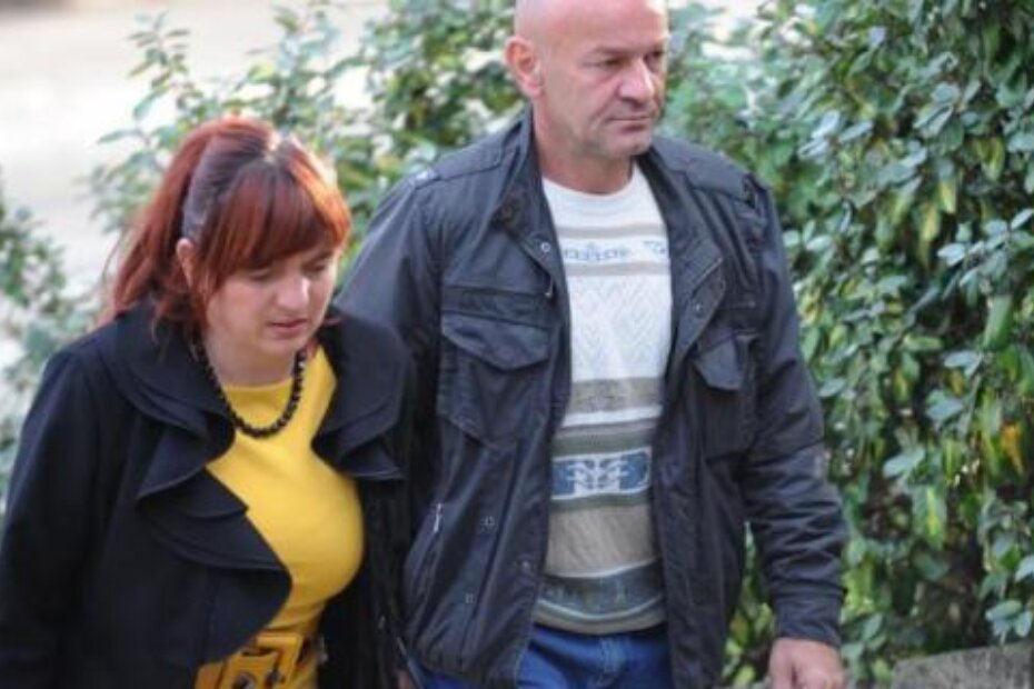 Nikica Ćurić ispred pulskog suda s odvjetnicom Meri Franičević Gorjan (Snimio Milivoj MIJOŠEK)
