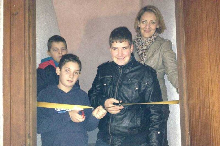 Svečano otvorenje rezanjem vrpce