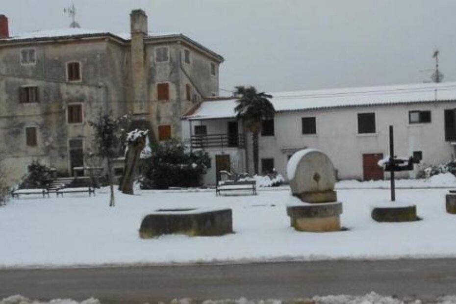 Kaštel u Červaru bio je u vlasništvu obitelji Polesini (V. HABEREITER)