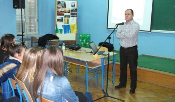Predavanje o ovisnosti za učenike prvih razreda srednje škole