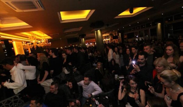 Foto i video: otvorenje renoviranog Caffe Del Mar