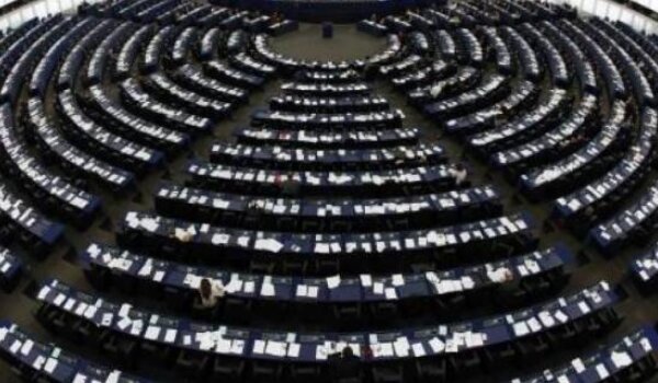 U utrci za EU-parlament vodi Kukuriku lista