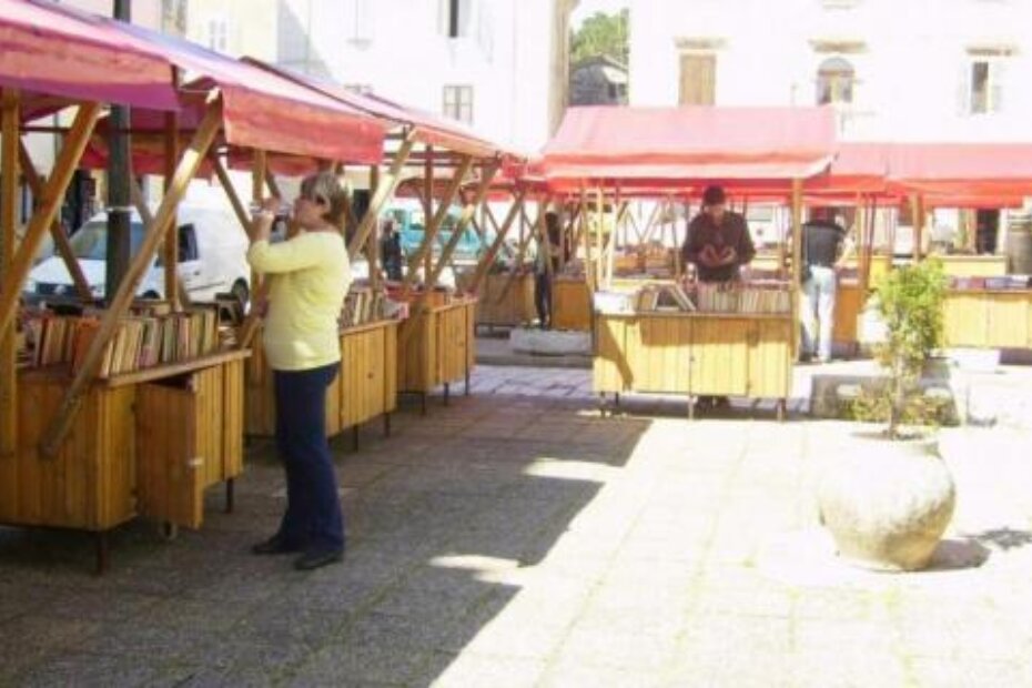 BOOKtiga je oživila Trg Marafor (V. HABEREITER)