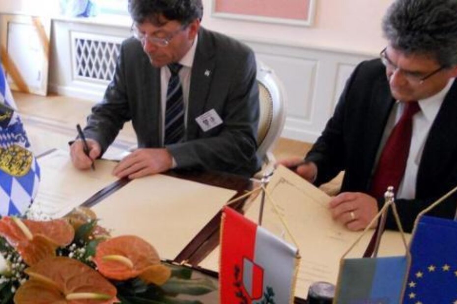 Sporazum su potpisali gradonačelnici Albert Hingerl i Edi Štifanić