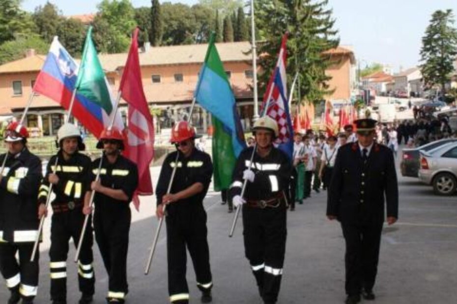 DVD-ovci u mimohodu u Bujama (Luka JELAVIĆ)