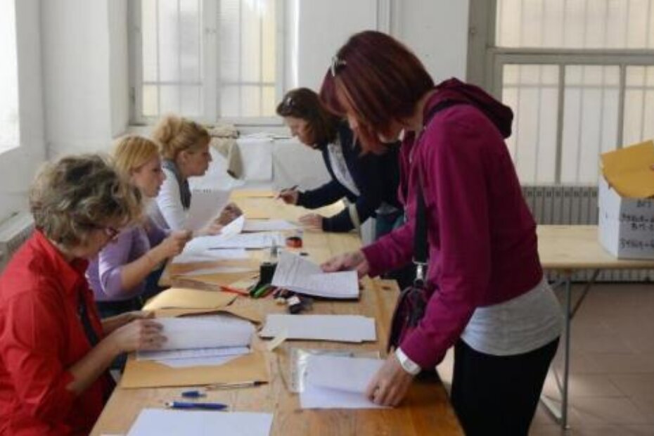 Pripreme u izbornom povjerenstvu u Puli (M. ANGELINI)