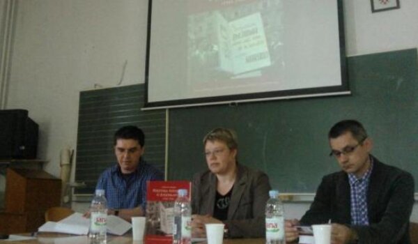 Vrh partije krojio je udžbenike povijesti