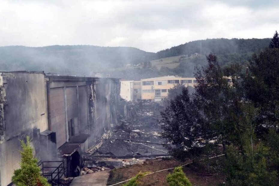 Katastrofične slike nakon požara u Pazinki