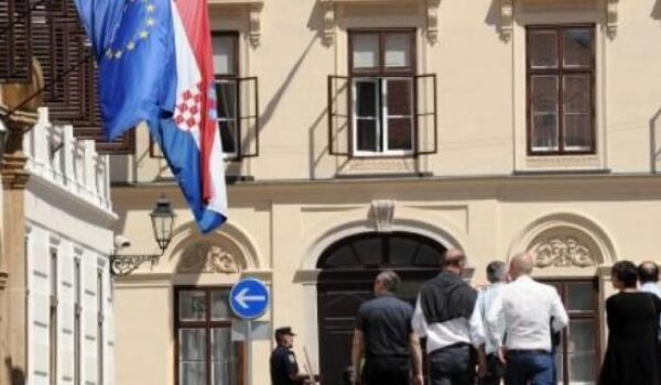 Gasi se AUDIO, a osniva CERP