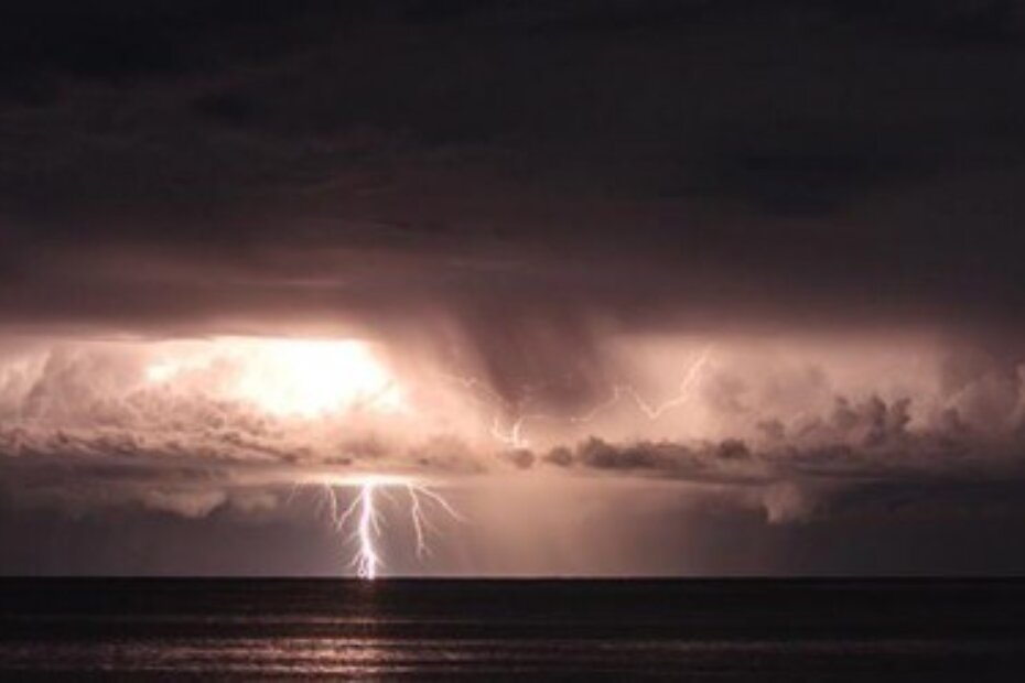 Nevrijeme na na otvorenom moru prema Italiji, foto: Entoni Novosel