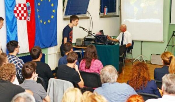Zagreb: Učenici uspostavili vezu s astronautom ISS-a