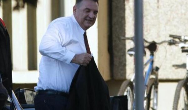 Čačić stigao u Valturu - sam je u ćeliji!