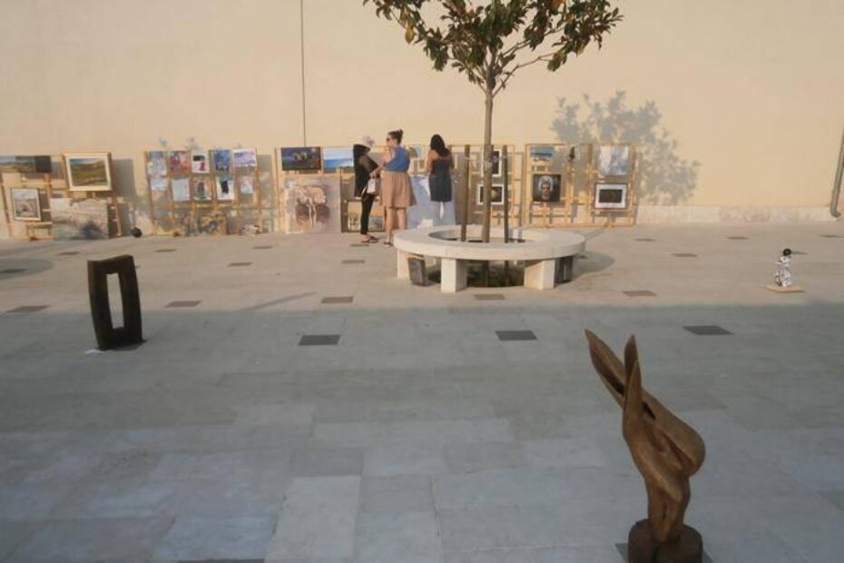 Trg svetog Bernarda zašarenile su slike i skulpture (V. ŠILIPETAR)