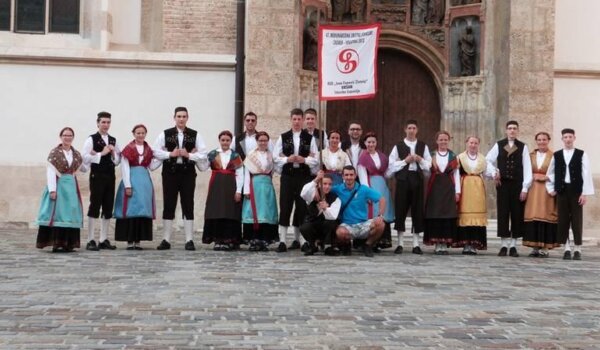 Zlatela gostovala na Međunarodnoj smotri folklora