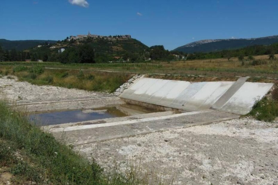 Gornji tok Mirne gotovo bez vode (G. ČALIĆ ŠVERKO)