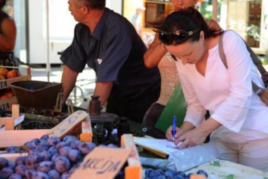 Na meti inspektora prodavači tekstila, meda, voća... (M. MIJOŠEK)