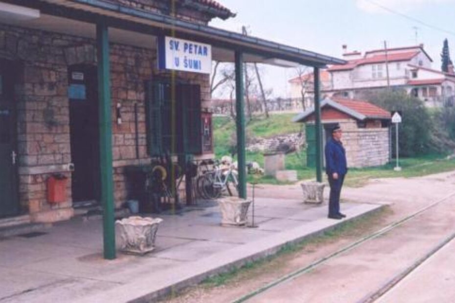 Mjesto tragedije: željeznička stanica u Sv. Petru u Šumi (Đ. LIČINA)