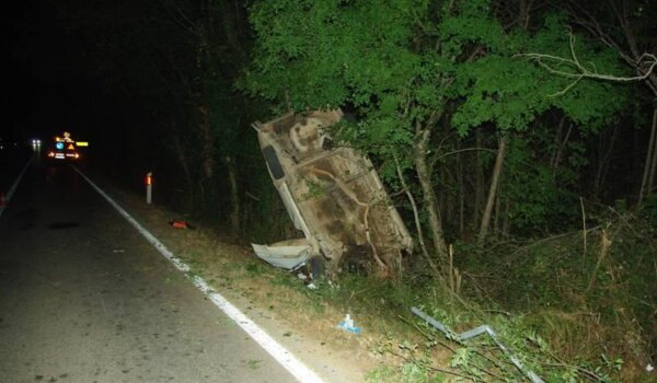 Teška prometna nesreća kod Baderne, vozač teško ozlijeđen