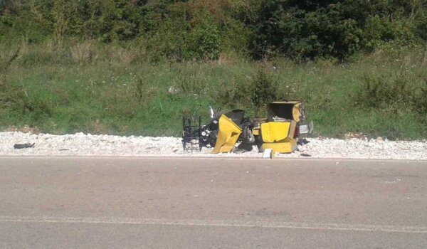 Na Košambri stradao poštar na mopedu