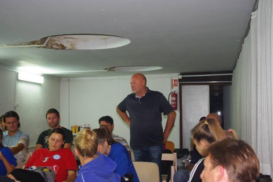 Tajnik SZGP Franko Buda pozdravio je odbojkašice te im zaželio puno sreće i uspjeha