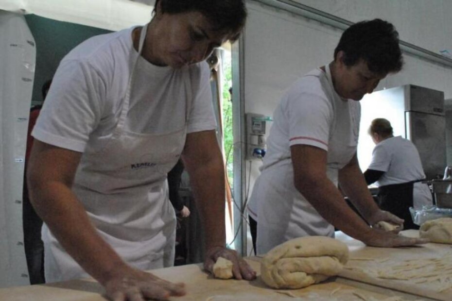 Spretne ruke žminjskih domaćica (A. POKRAJAC)