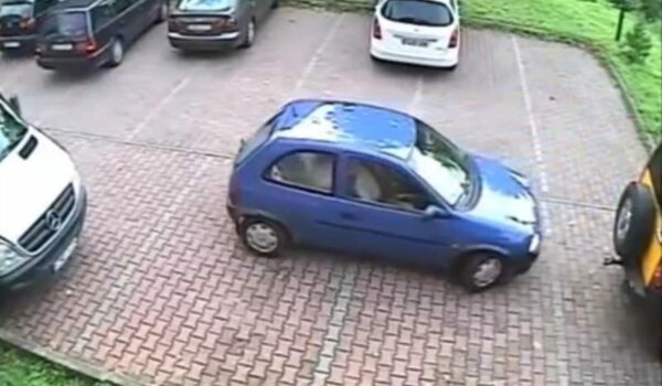 Nekima ni površina osrednjeg igrališta nije dovoljna da izađu sa parkirališta