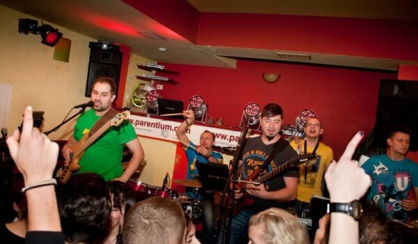 La Kabana u subotu poziva na koncert The Night Express Banda