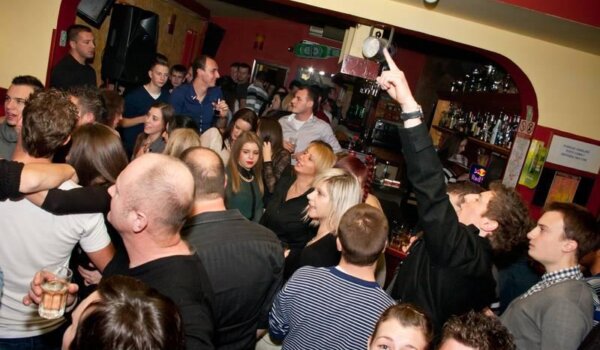 Foto: Klapa Sveti Florijan u La Kabani