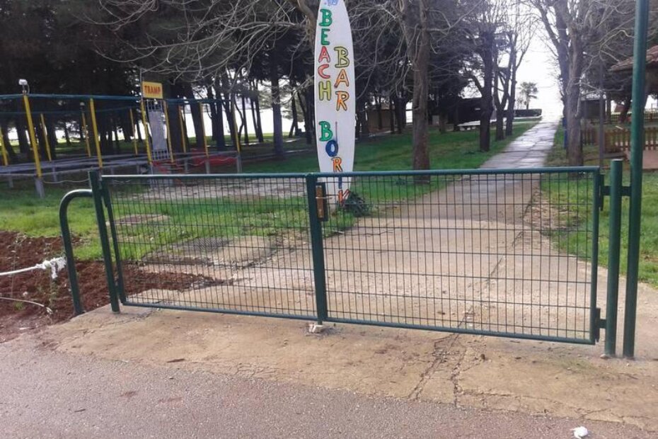 Portun na plaži Pical