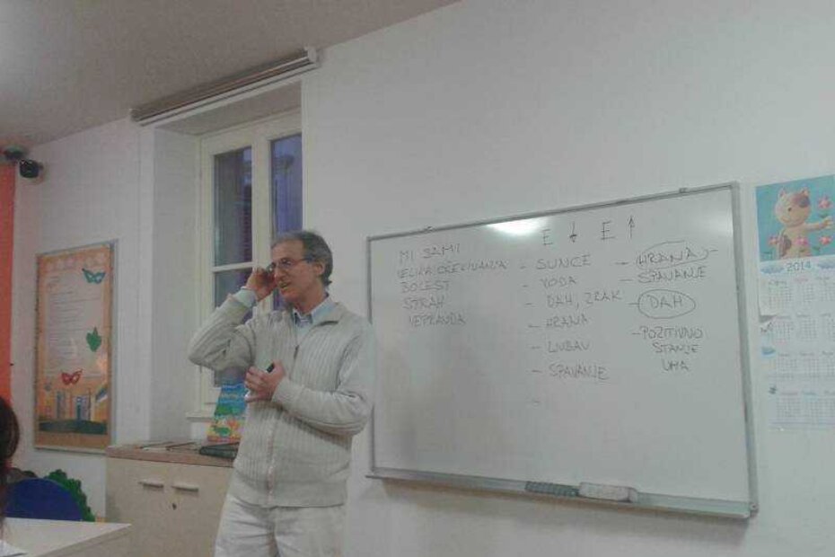 Dino Debeljuh održao je nadahnuto i poučno predavanje o jednostavnim načinima da budemo sretniji