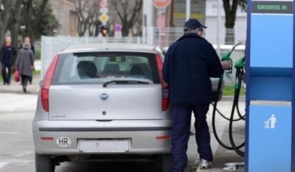 Gorivo sve skuplje, Lukoil najpovoljniji