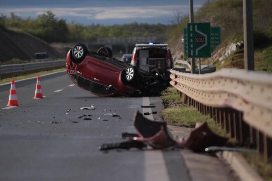 Prevrnuti Citroen na Istarskom ipsilonu kod Bonaci