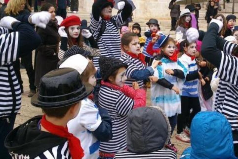 Jovica Gostojić, na fotografiji sasvim lijevo, neumorni je volonter porečkog DND-a (G. PRODAN)