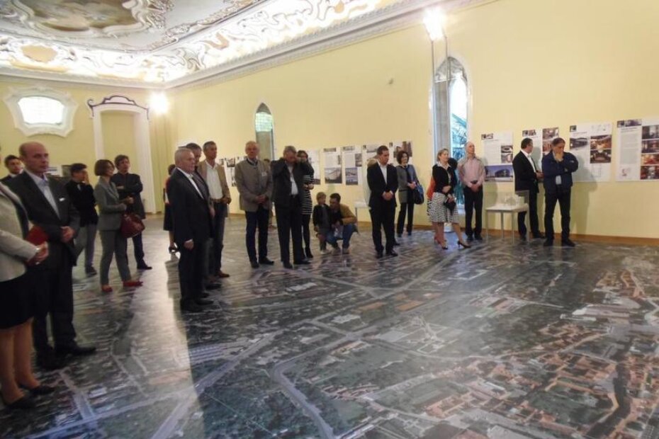 Pod sabornice prekriven satelitskom snimkom Praga 6 (V. HABEREITER)